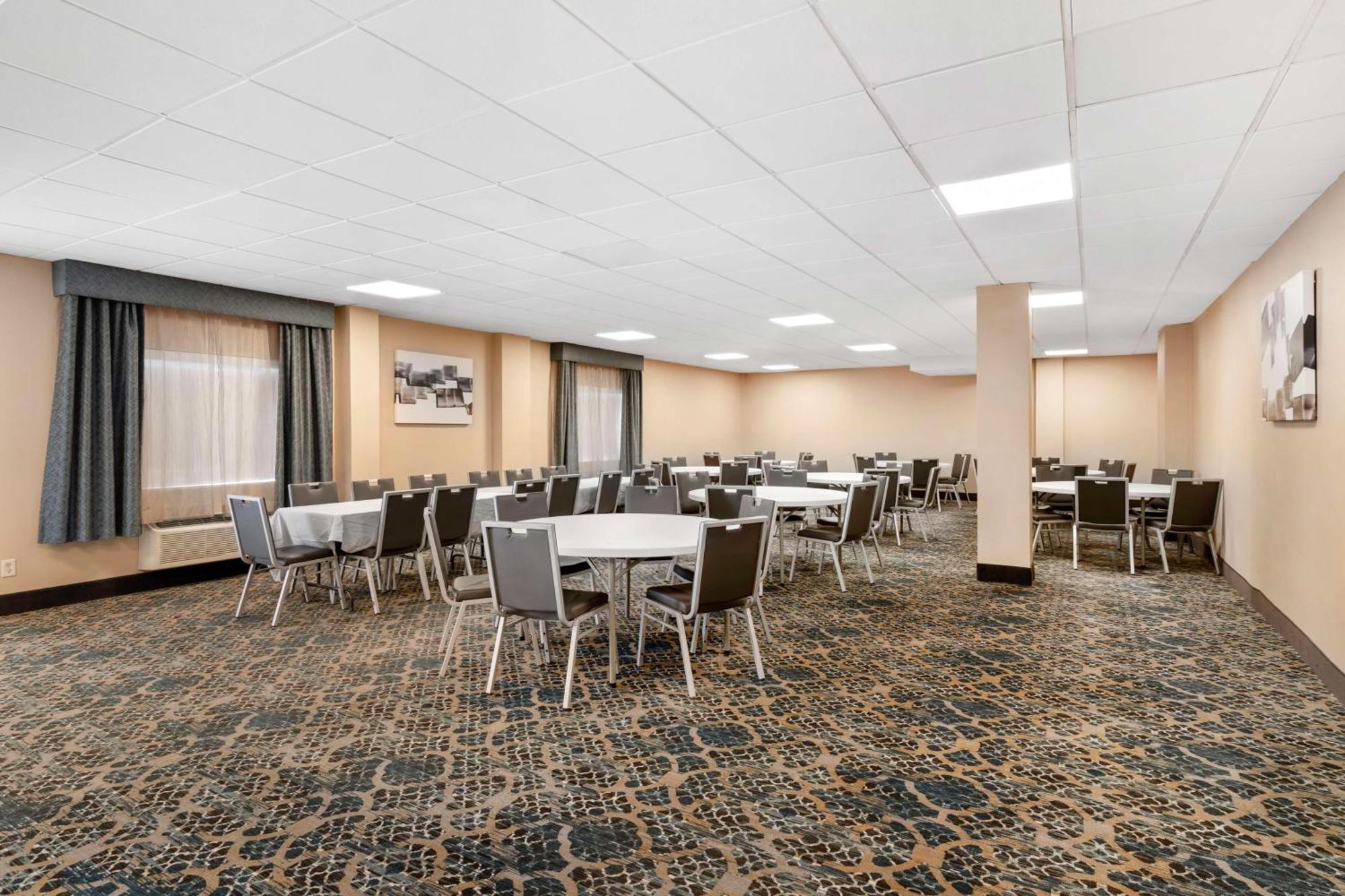 Best Western Plus Landmark Inn Laconia Exteriér fotografie
